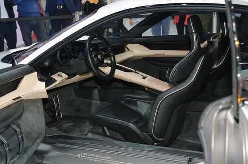 9de9e500507c11d092528e602c761ee6