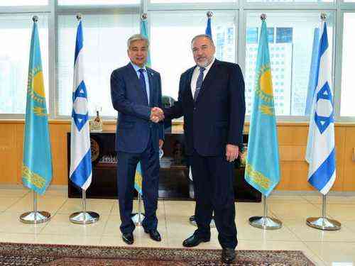 150df65d93a00e59c24df4ca7d6972d5