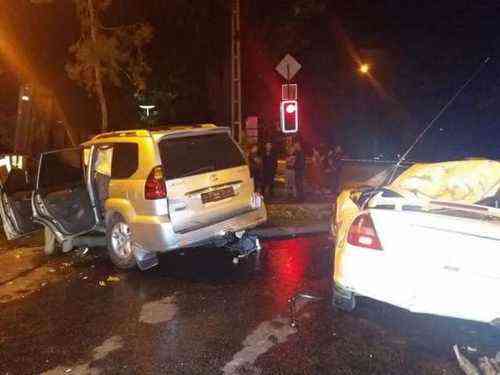 pogudx4hc29lb7b7f.5452db71