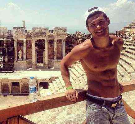 pogudx77fv6hfjuc4.01854529