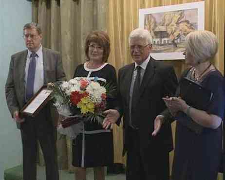 806cfdaa829921717d905b1d5ee0e17e