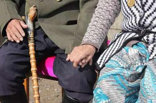 pogudx54tqrnf65uv.4a3ad45b