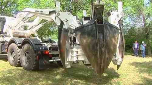 06f6d2f04a9ad2781579e46993821353