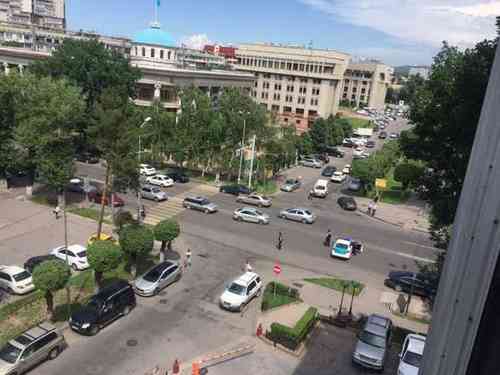бомба в здании "Жилстройсбербанка" в Алматы