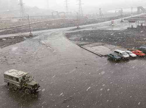 В России выпал летний снег