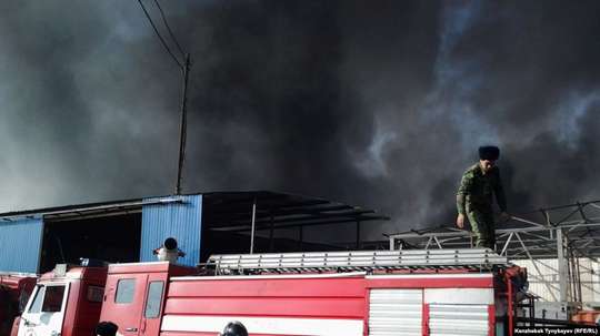 Двое детей отравились угарным газом при пожаре в дачном массиве под Нур-Султаном