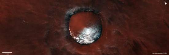 Привет с Марса: изучающий планету аппарат прислал необычный снимок